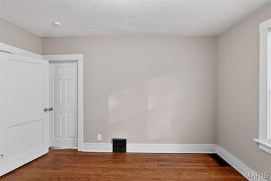 8305 Garfield Ave, Saint Louis, MO 63114 - photo 5