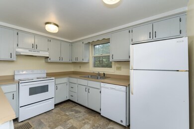 Gordon_St_N_201_Marshall_49068-Interior_