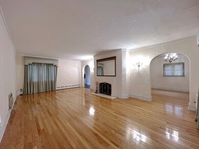 unlisted-address, Forest Hills, NY 11375 - photo 4