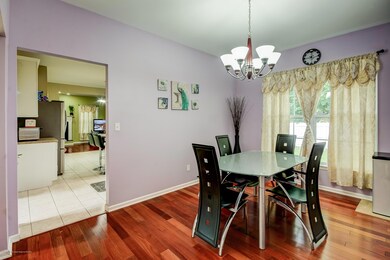 005_Dining Room