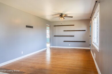 10116-Mary-Dell-Ln_006