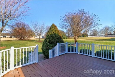 125 Fox Den Cir, Statesville, NC 28677 - photo 5