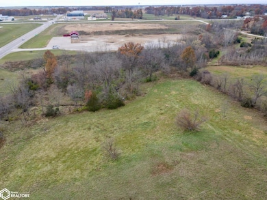 702 S Washington St, Bloomfield, IA 52537 - photo 5