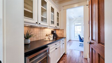 608 E 10th 1/2 St, Houston, TX 77008 - photo 7