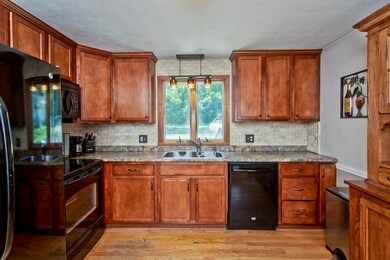 39 Crestview Dr, West Springfield, MA 01089 - photo 3