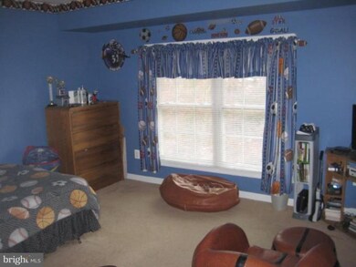 8635 Oakleigh Rd, Parkville, MD 21234 - photo 5