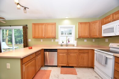 409 Elmwood Ave, Jefferson, MA 01522 - photo 6