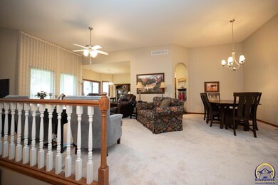6225 SW 38th Ct, Topeka, KS 66610 - photo 4