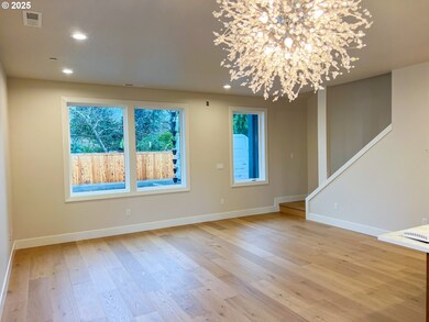 6902 SE Brooklyn St, Portland, OR 97206 - photo 4