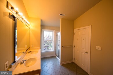 22105 Fair Garden Ln, Clarksburg, MD 20871 - photo 4