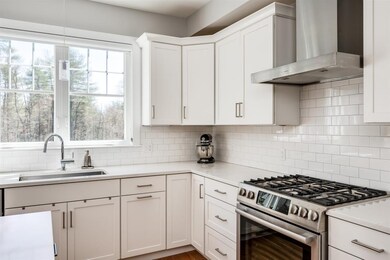 19 Breslin Farm Rd, Stratham, NH 03885 - photo 5