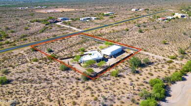 2.Property Lines Approximate
