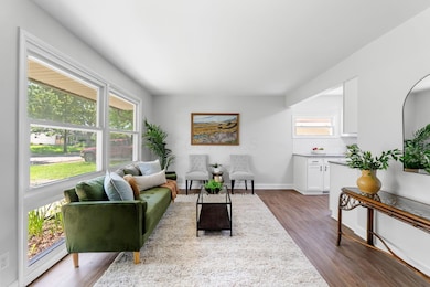 3920 Astor (Interior)-2