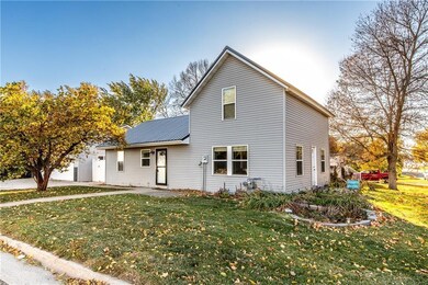 502 5th Ave SW, State Center, IA 50247 - photo 2