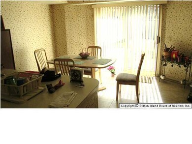 74 Seguine Place, Staten Island, NY 10312 - photo 3