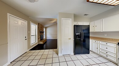 23234 Wintergate Dr, Spring, TX 77373 - photo 4