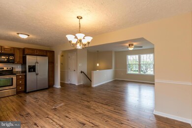 29520 Jennifer Dr, Mechanicsville, MD 20659 - photo 6