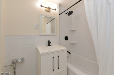 5 Roosevelt Place unit 1F, Montclair Twp., NJ 07042 - photo 7