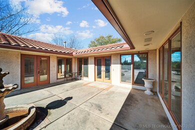 Front Door/Courtyard
