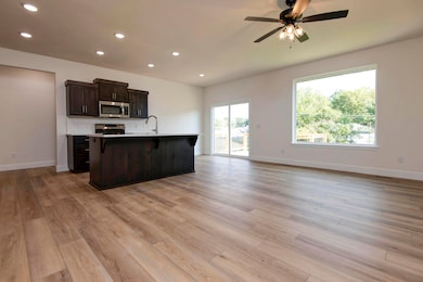 4237 Hollow Branch (7)