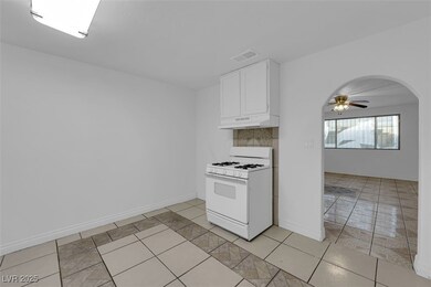 1816 W McDonald Ave, North Las Vegas, NV 89032 - photo 6