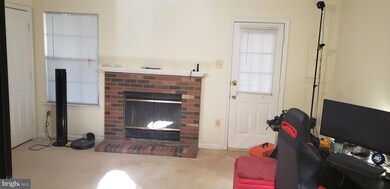 2480 Clover Field Cir, Herndon, VA 20171 - photo 3