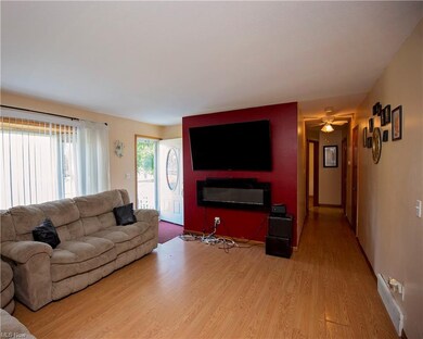 379 Erieview Blvd, Sheffield Lake, OH 44054 - photo 7