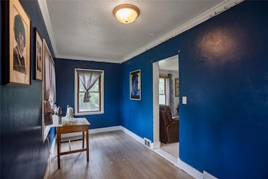 4108 SW 12th St, Des Moines, IA 50315 - photo 3