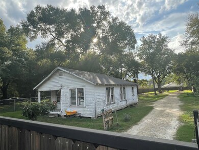 9633 Irby St, Houston, TX 77088 - photo 2