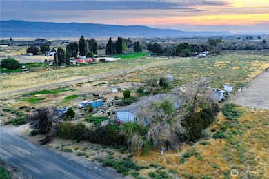 14092 Crook Loop SW, Royal City, WA 99357 - photo 2
