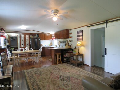 1971 Pollard Rd, Walling, TN 38587 - photo 4