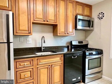 6508 Boulevard View unit C2, Alexandria, VA 22307 - photo 5