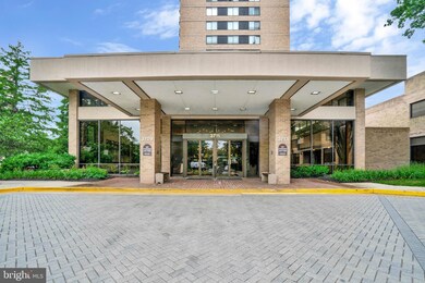 Skyline House unit 409, Baileys Crossroads, VA 22041 - photo 3