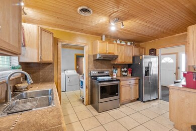 1003 W Hill St, Fredericksburg, TX 78624 - photo 6