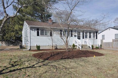 23 Wesleyan Ave, Warwick, RI 02886 - photo 3