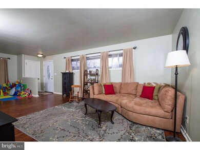 537 Port Indian Rd, Norristown, PA 19403 - photo 4