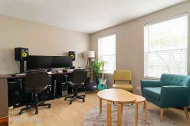 708 Hidden Creek Ln unit 414, North Aurora, IL 60542 - photo 2