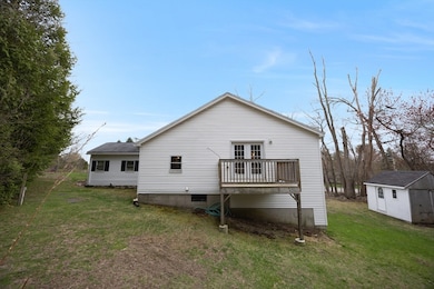 580 Howe St, Methuen, MA 01844 - photo 2