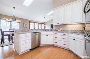 Renovated kitchen, granite countertops 2017
