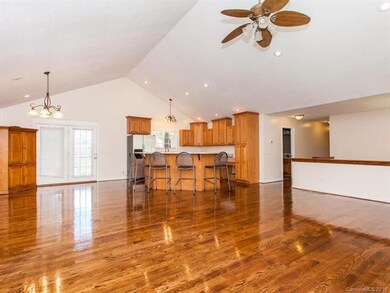 305 Shady Places Ln, Leicester, NC 28748 - photo 5