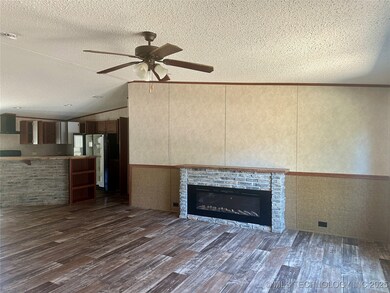22 South St, Cartwright, OK 74731 - photo 2