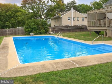 2217 Carol Ln, Norristown, PA 19401 - photo 2