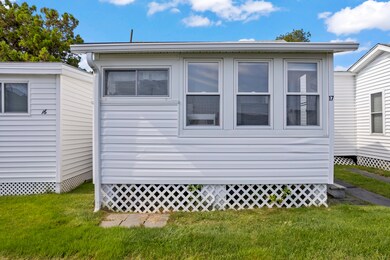 337 Long Sands Rd #17, York