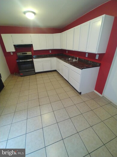 232 S 4th St, Reading, PA 19602 - photo 5