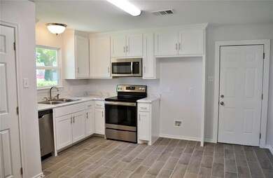 914 N Morris St, Gainesville, TX 76240 - photo 5