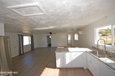 9025 S Steven Trail, Kirkland, AZ 86332 - photo 6