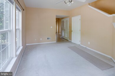 12511 Selkirk Cir, Bristow, VA 20136 - photo 6
