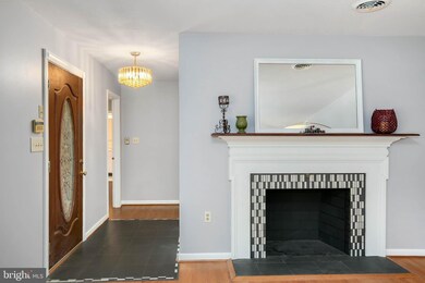 8001 Runnymeade Dr, Frederick, MD 21702 - photo 5