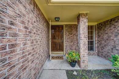 1025 Westglen Dr, Alvin, TX 77511 - photo 4