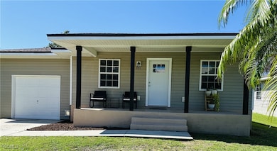 921 Henry St, Punta Gorda, FL 33950 - photo 2